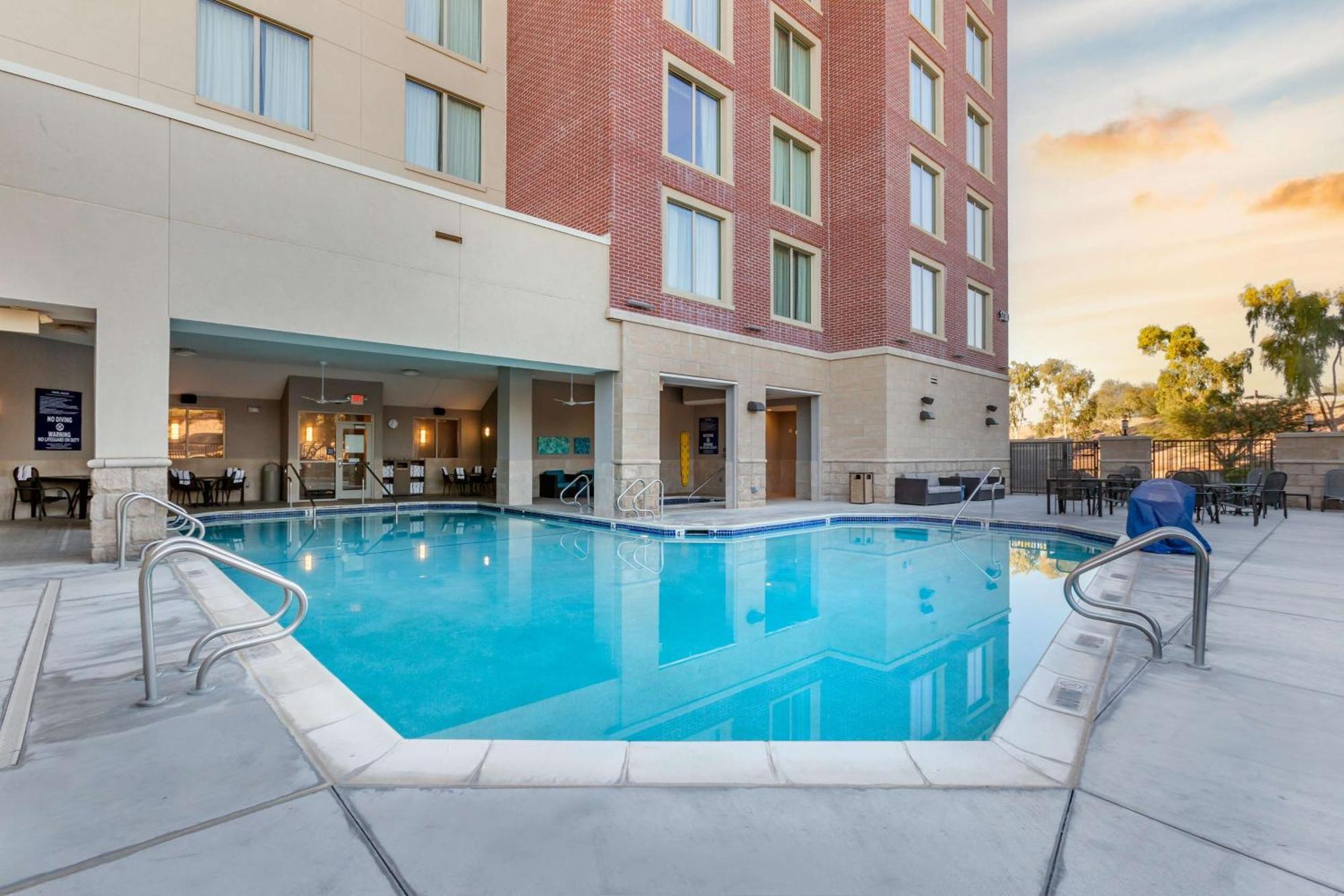 Drury Plaza Hotel Phoenix Tempe Esterno foto